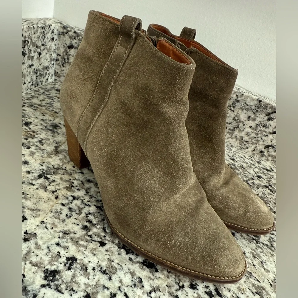Madewell Billie Suede Ankle Booties Taupe Block Heel Size 7.5 Made in Italy
